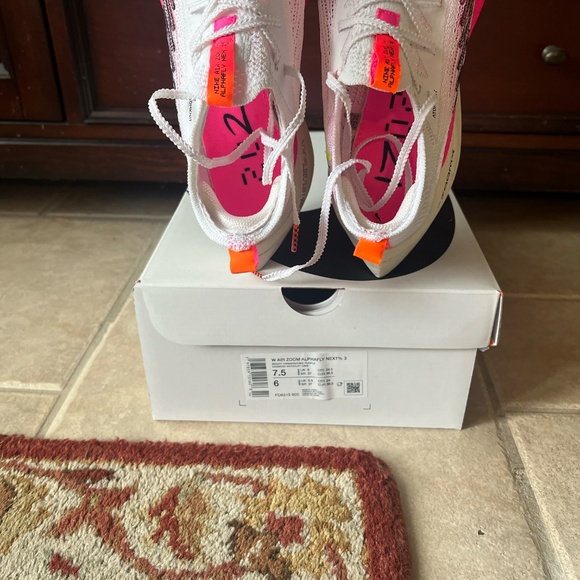Nike Women’s Zoom Alphafly Next% 3 " Rawdacious " - Crimson/Pink - Size 7.5 - Picture 4 of 6